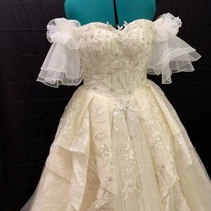 Sleeveless Wedding Gown